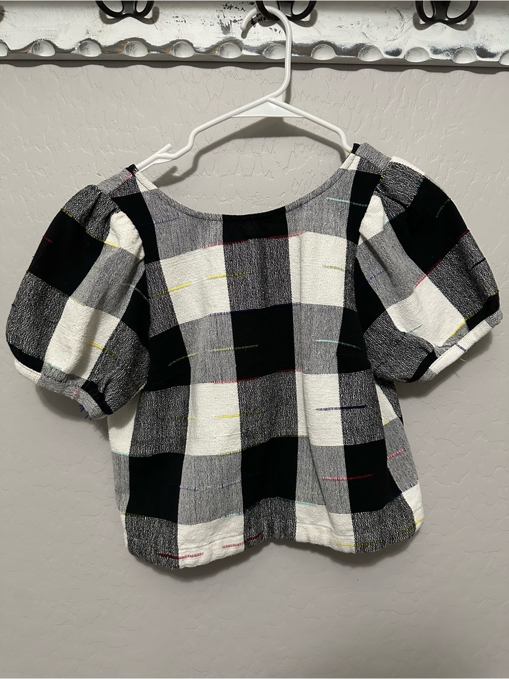 The Odells Black & White Checkered Puff Sleeve Top